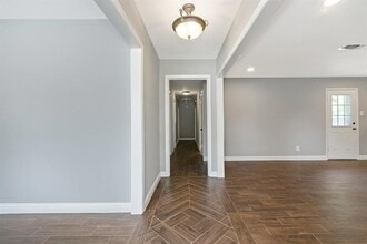 1719 Longhorn Dr in Houston, TX - Building Photo - Building Photo