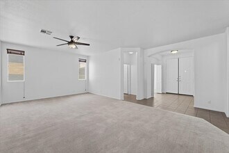 920 Stable Glen Dr in North Las Vegas, NV - Building Photo - Building Photo