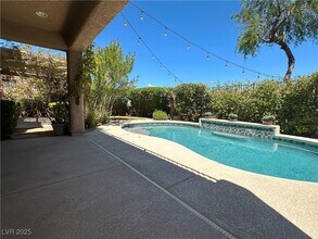 2434 Amoretti St in Henderson, NV - Building Photo - Building Photo