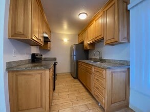 DayStar Apartments in Monterey, CA - Building Photo - Building Photo