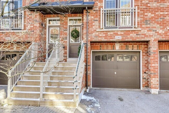 2362 Treversh Common in Burlington, ON - Building Photo - Building Photo