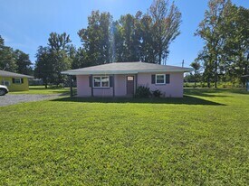 2911 Dallas Cherryville Hwy in Dallas, NC - Building Photo