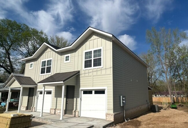 230 Maple Ave in West Fork, AR - Building Photo - Building Photo