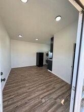 268 Meadowbrook Dr, Unit ADU Studio in San Diego, CA - Foto de edificio - Building Photo