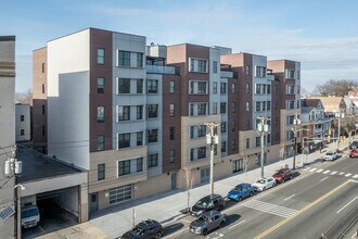 Hudson Heights in Jersey City, NJ - Building Photo - Building Photo