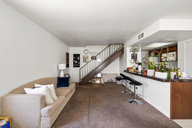 72632 Raven Rd in Palm Desert, CA - Foto de edificio - Building Photo