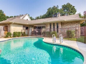 7404 Carta Valley Dr in Dallas, TX - Building Photo - Building Photo