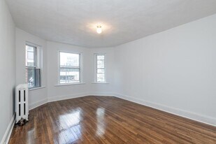 49 Worthington St, Unit 12 in Boston, MA - Building Photo