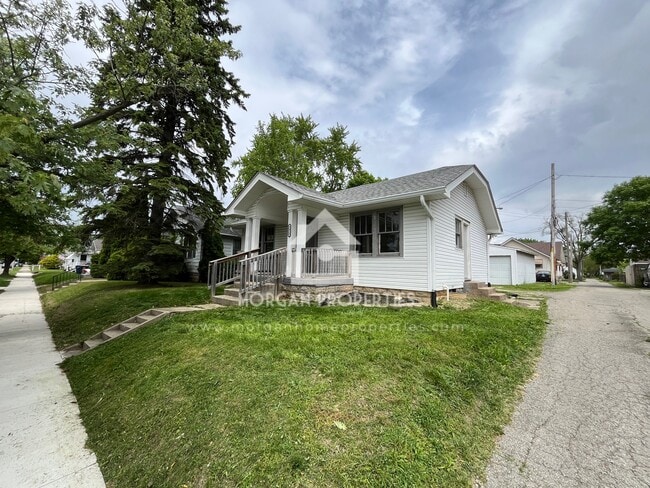 property at 3020 Jefferson St