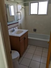 352 Laurel St in Broomfield, CO - Foto de edificio - Building Photo