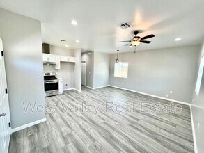 307 Jackson St in Taft, CA - Building Photo - Building Photo