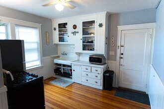 412 Taunton Ave, Unit 2 in East Providence, RI - Building Photo - Building Photo