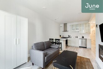 23 Newport St-Unit -D in Boston, MA - Building Photo - Building Photo