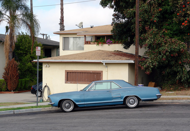 613 Illinois Ct in El Segundo, CA - Foto de edificio - Building Photo