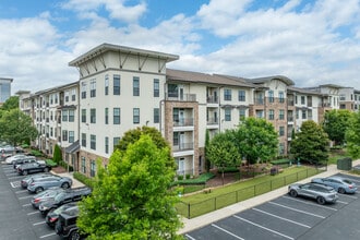 Avalon at Seven Springs in Brentwood, TN - Foto de edificio - Building Photo