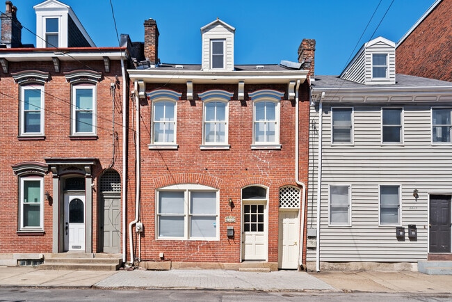 2221 Jane St in Pittsburgh, PA - Building Photo - Building Photo
