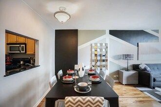 4602 N Clarendon Ave in Chicago, IL - Foto de edificio - Building Photo