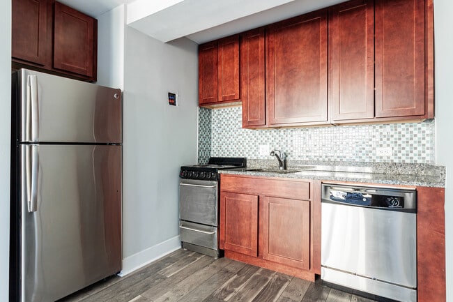 419 W Wellington Ave, Unit B