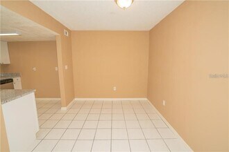 914 Lake Destiny Rd in Altamonte Springs, FL - Building Photo - Building Photo