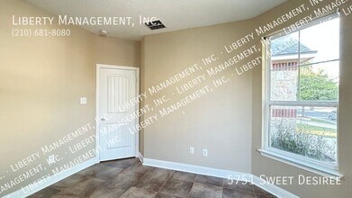 5751 Sweet Desiree in San Antonio, TX - Building Photo - Building Photo