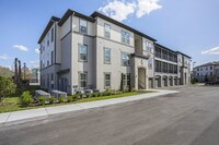 Building Photo - Lantower Grande Pines Apartments in Orlando, Florida