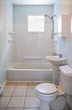 837 N Broadway St-Unit -#2 in Joliet, IL - Building Photo - Building Photo