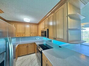 98-707 Iho Pl in Aiea, HI - Building Photo - Building Photo