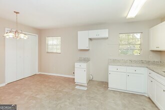 2114 Slate Rd in Ellenwood, GA - Building Photo - Building Photo