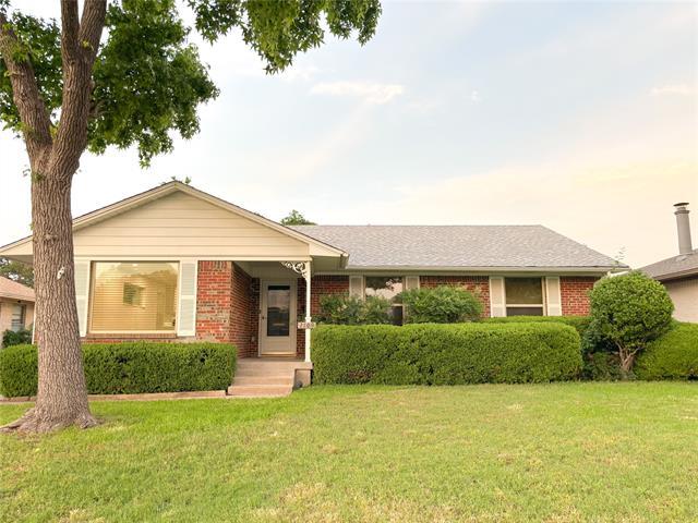 property at 2109 Highwood Dr
