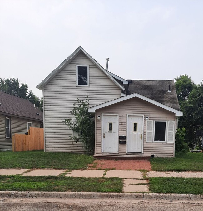 1120 Pine St in Brainerd, MN - Building Photo - Building Photo