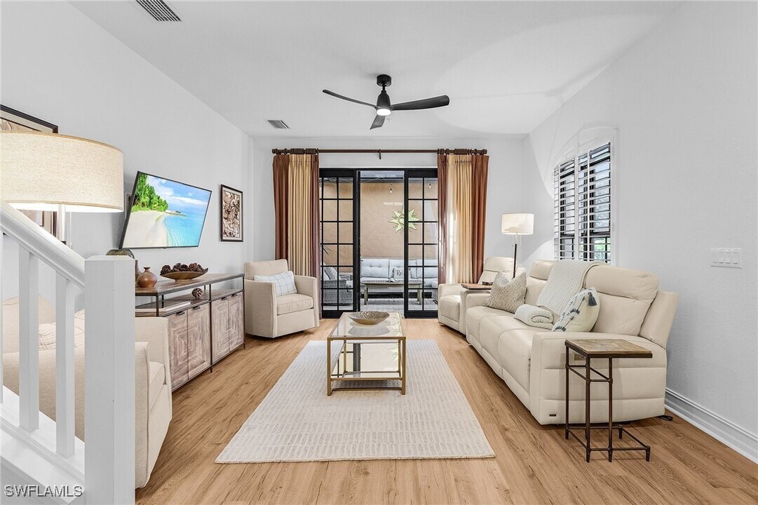 9118 Chula Vista St in Naples, FL - Building Photo