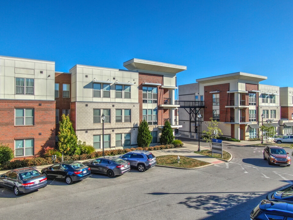 University Station in Norwood, OH - Foto de edificio