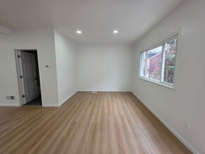 36 Woessner Ave in Pittsburgh, PA - Building Photo - Building Photo