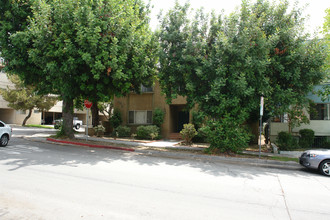 476 E Palm Ave in Burbank, CA - Building Photo - Building Photo