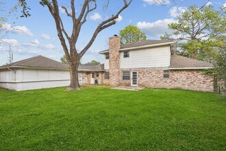2114 Briarview Dr in Houston, TX - Building Photo - Building Photo