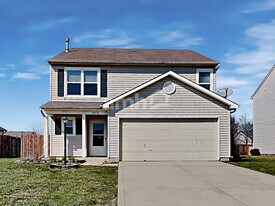 1676 Sweetwater Ln in Greenfield, IN - Building Photo