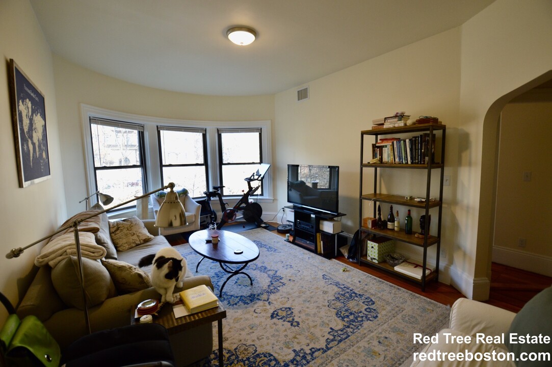 1463 Beacon St, Unit 31 in Brookline, MA - Building Photo