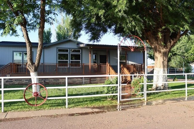 property at 313 E 1/2 St N