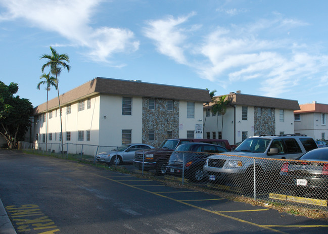 Fillmore Gardens in Hollywood, FL - Foto de edificio - Building Photo