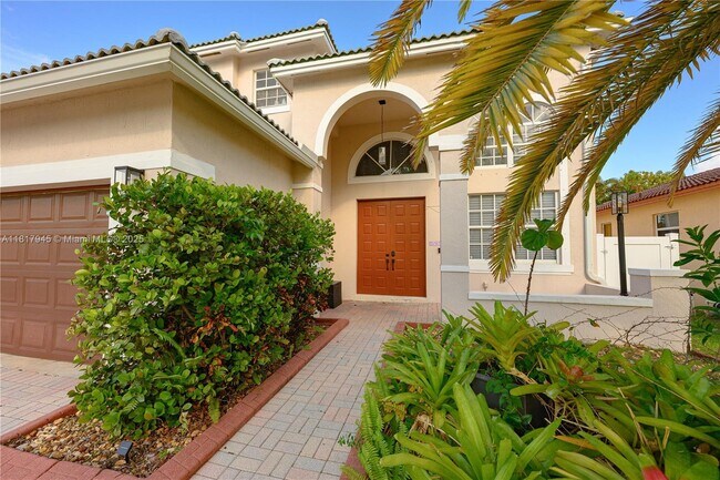 5309 SW 133rd Ave in Miramar, FL - Building Photo - Building Photo