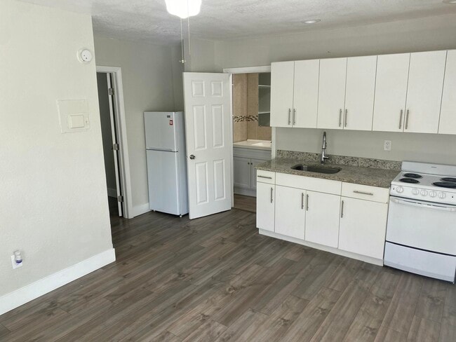 605 N Federal Hwy in Lake Worth Beach, FL - Building Photo - Building Photo