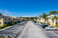 Westwood Condominiums in Melbourne, FL - Foto de edificio - Building Photo