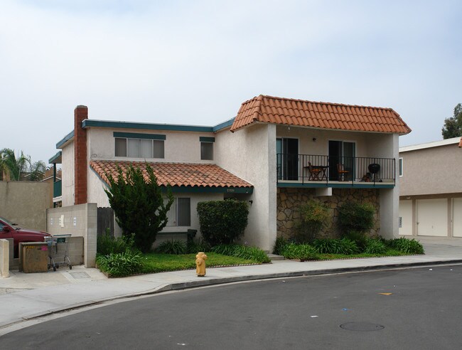 4682 Milo St in Huntington Beach, CA - Building Photo - Building Photo