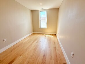 2302 E Lehigh Ave in Philadelphia, PA - Building Photo - Building Photo