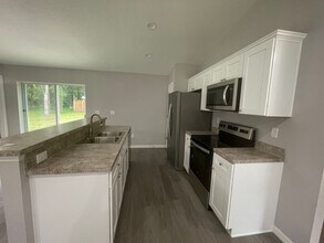 6044 NW 65th Pl in Ocala, FL - Building Photo - Building Photo