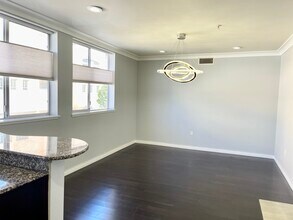 1222 S Westgate Ave in Los Angeles, CA - Building Photo - Building Photo