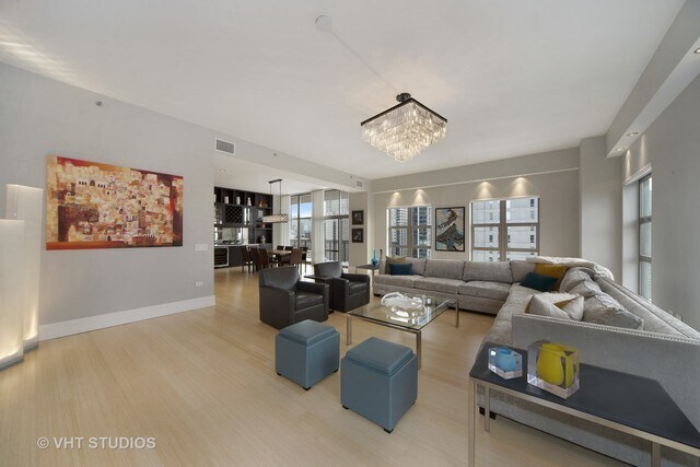 1035 N Dearborn St, Unit 20 in Chicago, IL - Foto de edificio - Building Photo