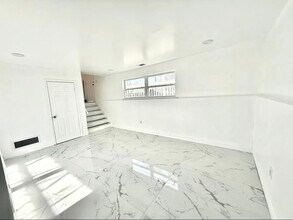 6 Citadel Ct in Toms River, NJ - Foto de edificio - Building Photo