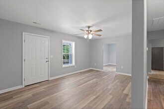 690 Maple Hill School Rd in Maple Hill, NC - Building Photo - Building Photo