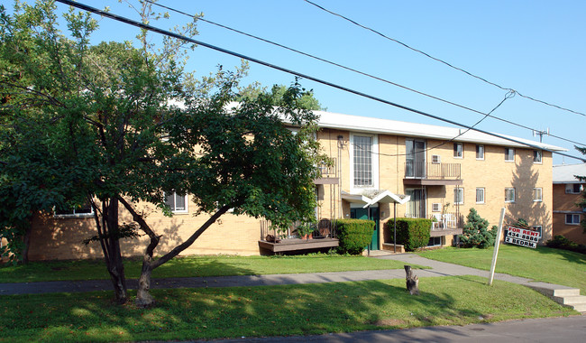 Dewitt View Apartments in Syracuse, NY - Building Photo - Building Photo